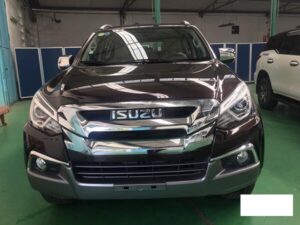 ISUZU MUX 3.0L AT ( Số tự động ) 2023