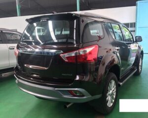 ISUZU MUX 1.9L MT ( Số Sàn ) 2023