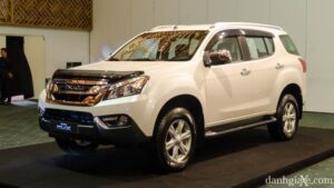 ISUZU MUX 1.9L MT ( Số Sàn ) 2023