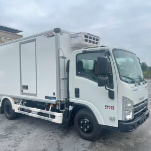 ISUZU QMR77H 1,9T-2,3T (4m4) EURO4 2023 THÙNG KÍN COMPOSITE